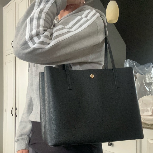 New tory Burch Blake center zip large tote in black - Picture 6 of 14